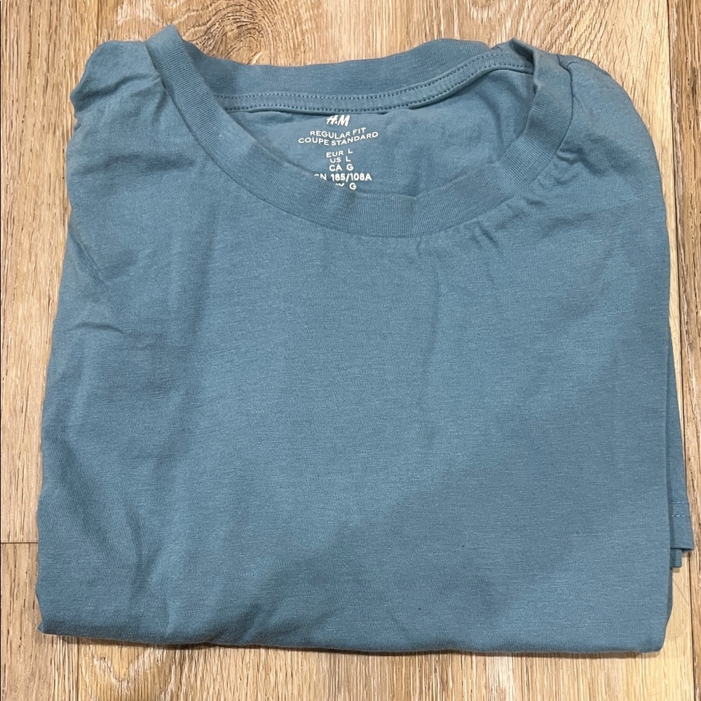 H&M Men's Short-Sleeve Crew Neck T-Shirt in Teal Blue